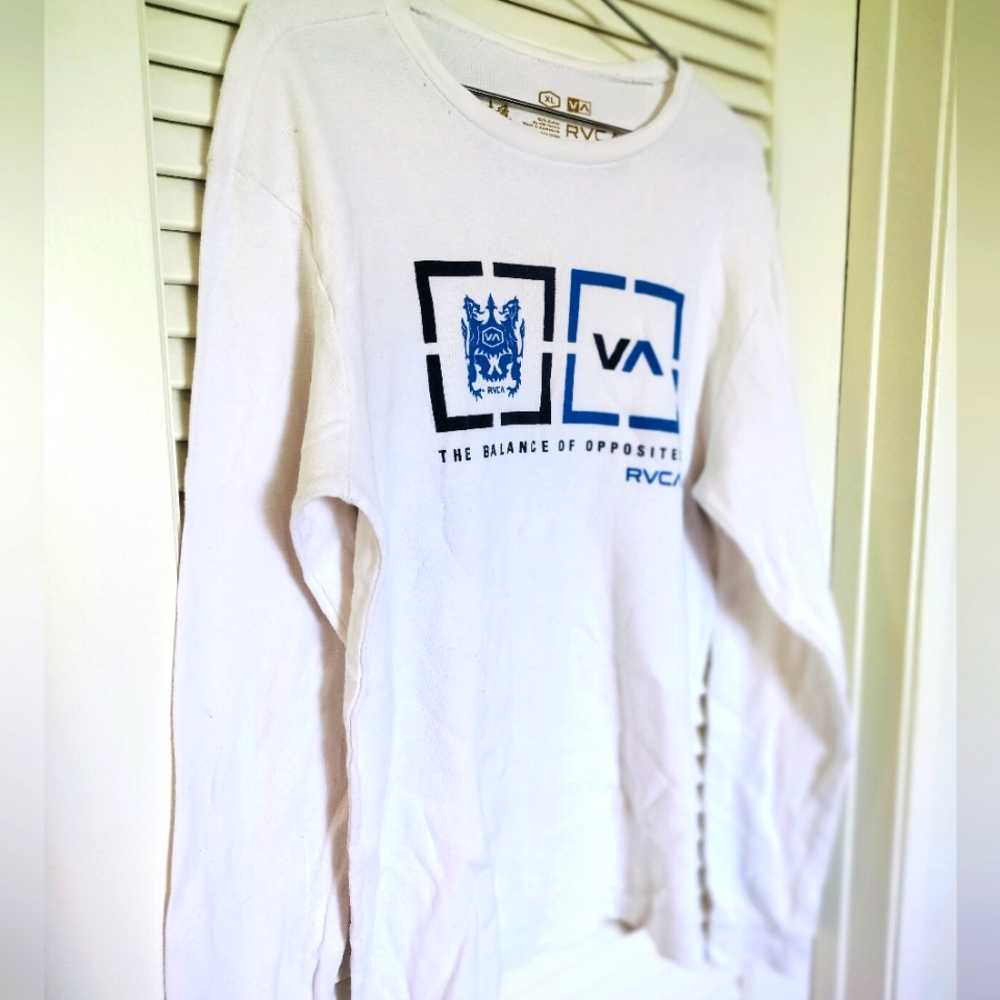 RVCA White Long Sleeve Thermal with Blue Graphic Large